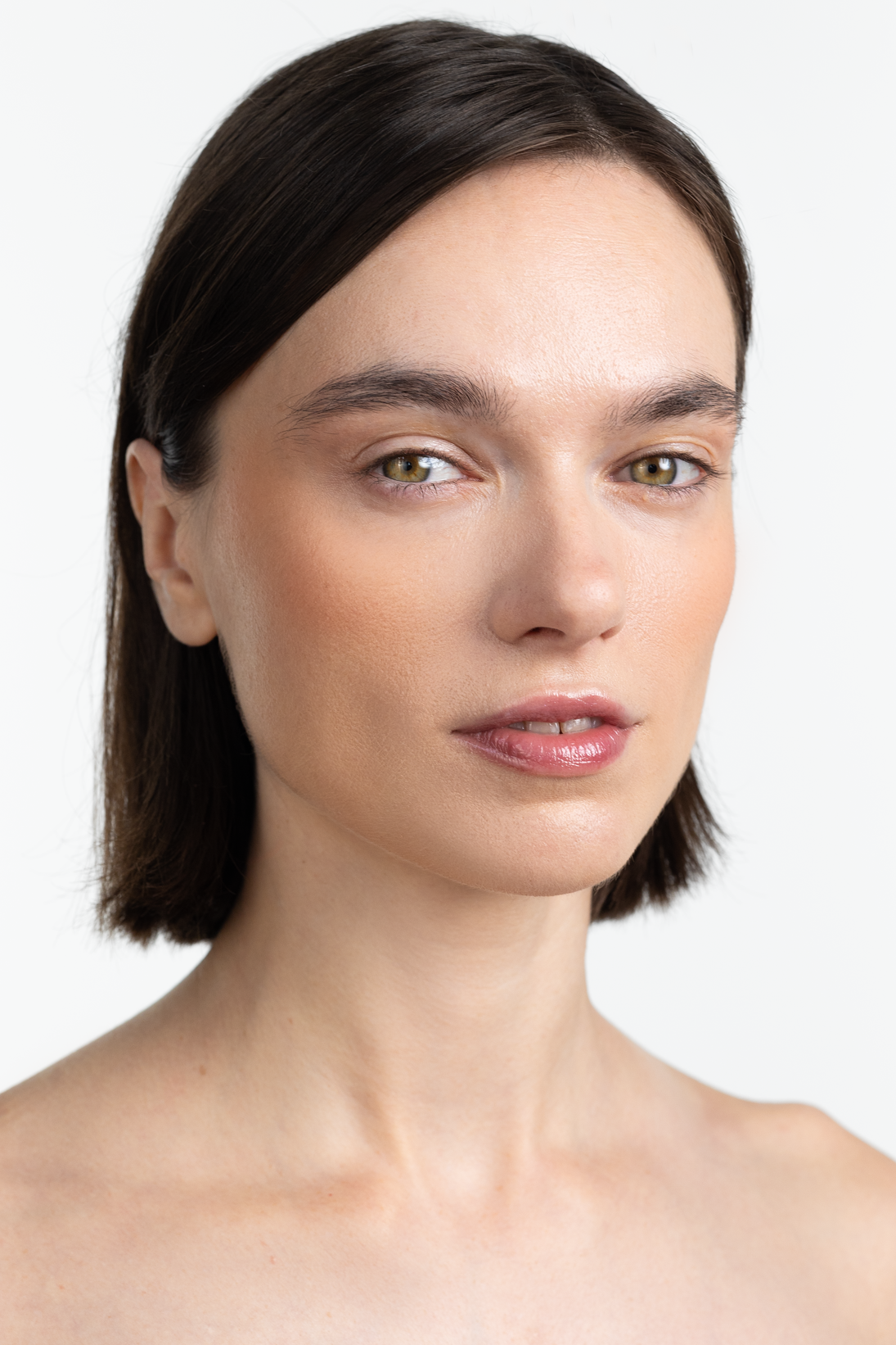 Vakre bøyde vipper hele dagen med Mascara Volume & Curl