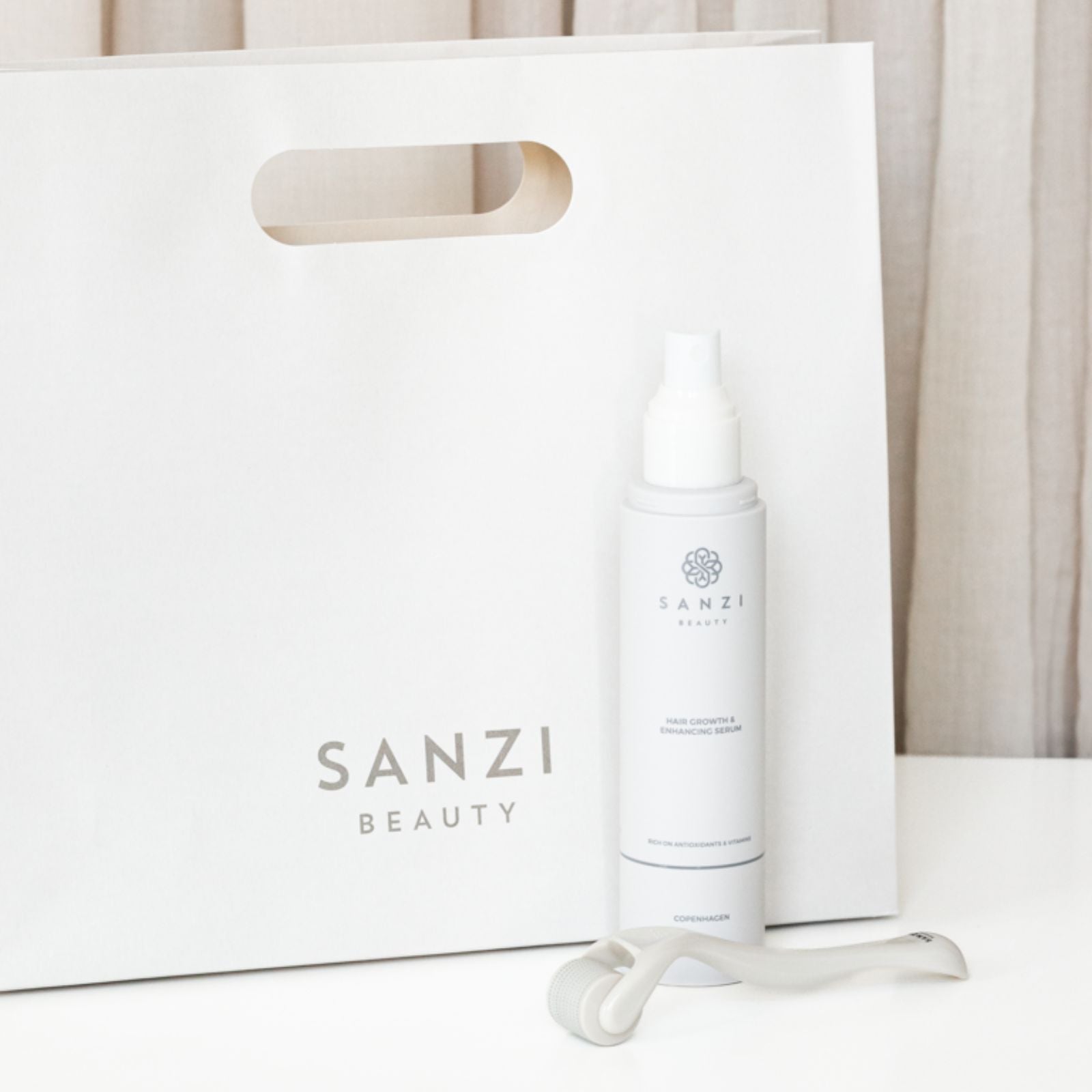 FARS DAG PAKKE: HAIR GROWTH SERUM & MICRO NEEDLE ROLLER