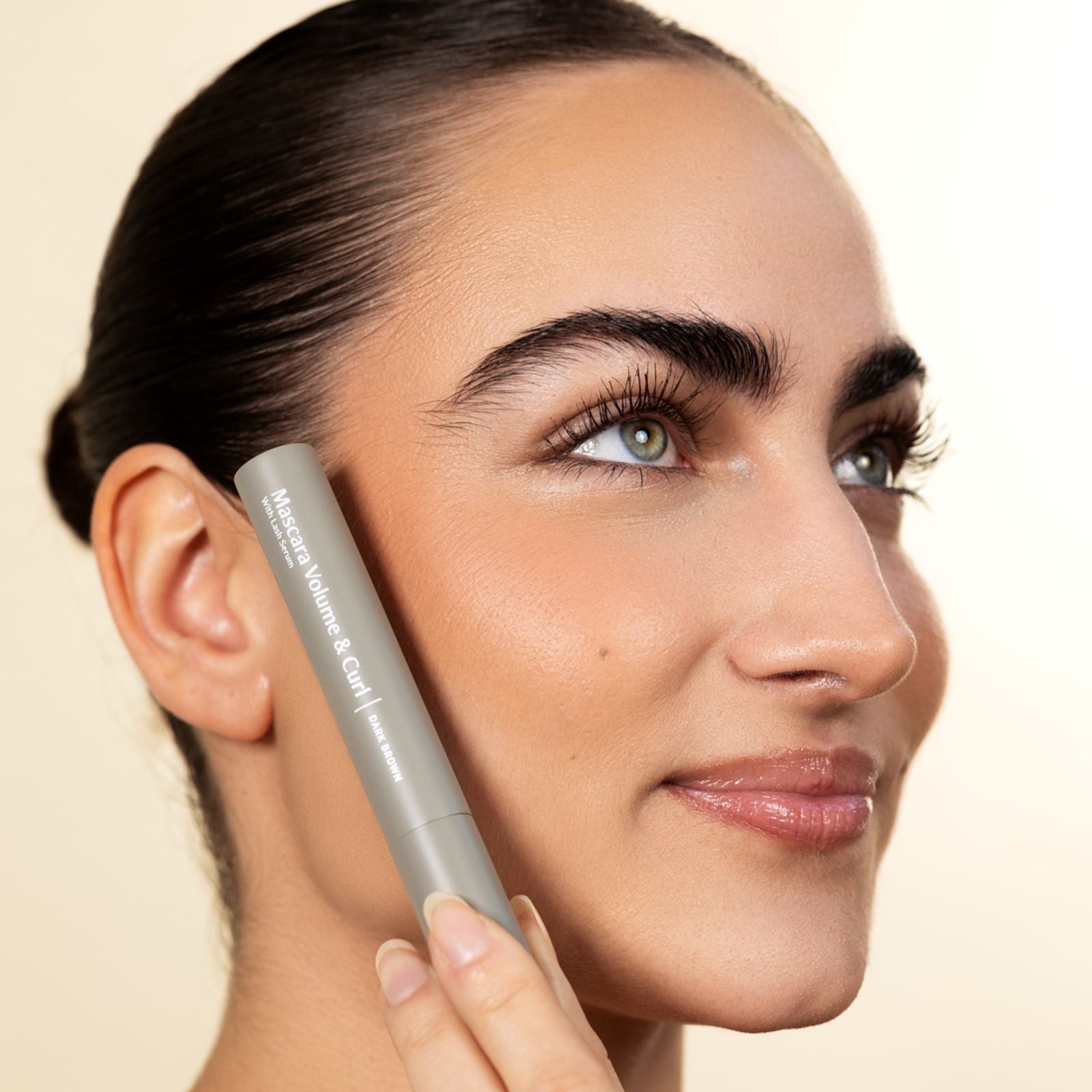 MASCARA VOLUME & CURL WITH EYELASH SERUM