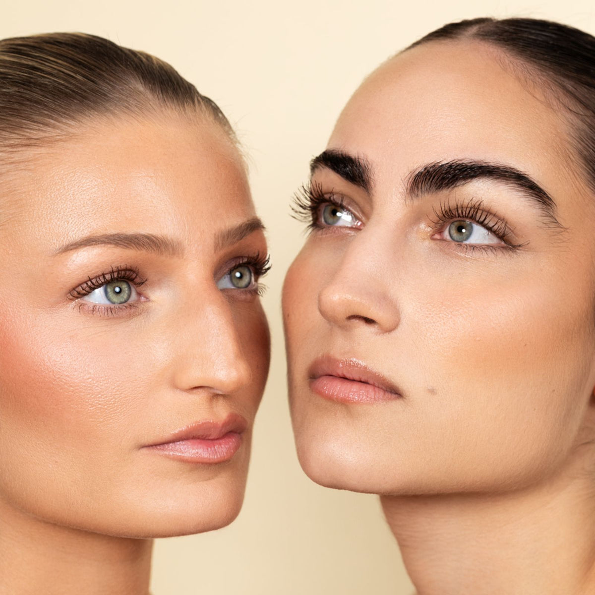 PAKKE: EYELASH GROWTH SERUM WITH SANZI GROWTH COMPLEX™ 5ML + MASCARA VOLUME & CURL WITH EYELASH SERUM (SVART)