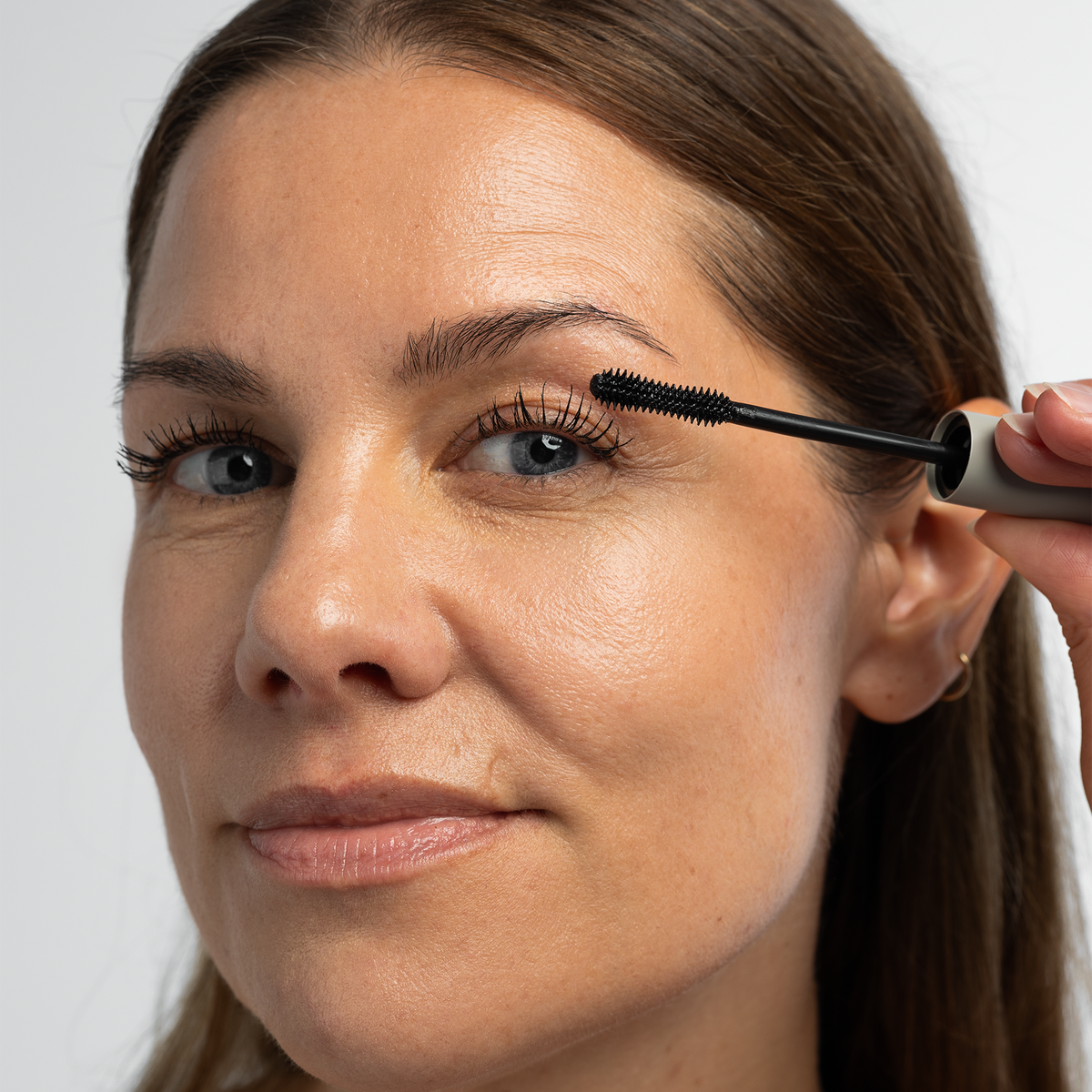 PAKKE: EYELASH GROWTH SERUM WITH SANZI GROWTH COMPLEX™ 5ML + MASCARA VOLUME & CURL WITH EYELASH SERUM (SVART)